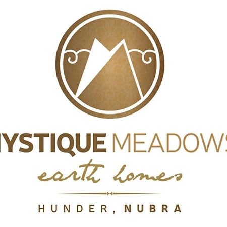 Mystique Meadows Earth Homes Hundar Eksteriør bilde