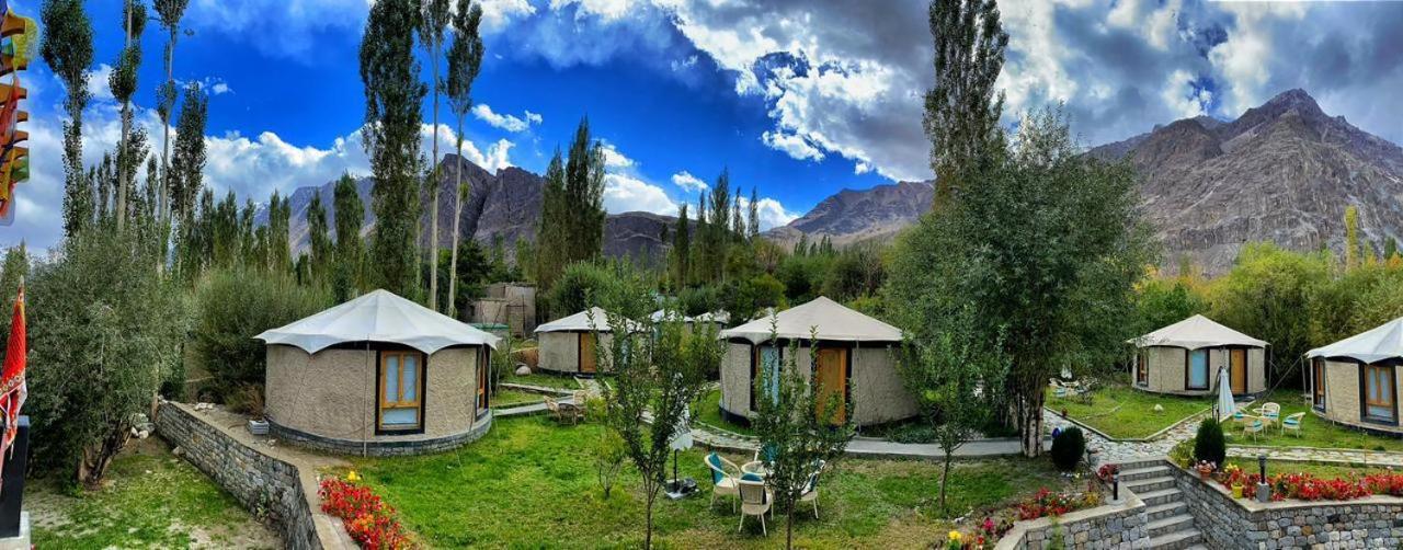 Mystique Meadows Earth Homes Hundar Eksteriør bilde